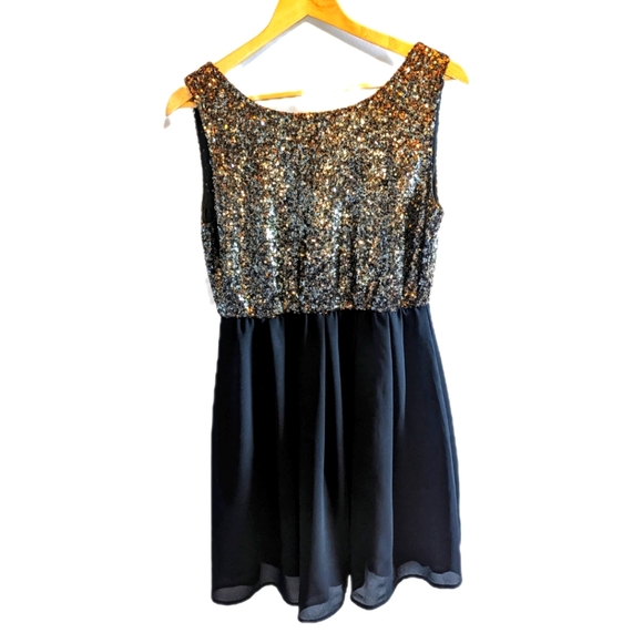 Sequin & Sheer Little Black Dress - Sleeveless Cocktail Party Mini - Size L - Picture 3 of 10